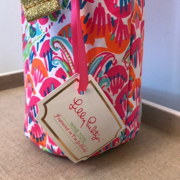 NWT Lilly Pulitzer Wine Tote Bag | I’m So Hooked - Picture 3 of 5